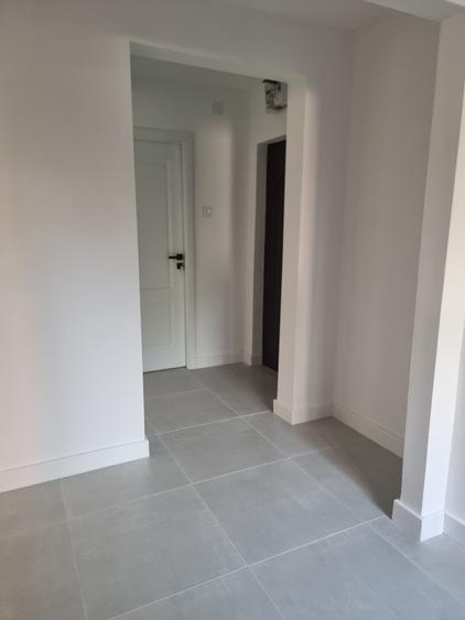Apartament cu 2 camere decomandat în Micro 5