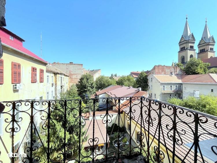 Apartament cu 3 camere în Neptun