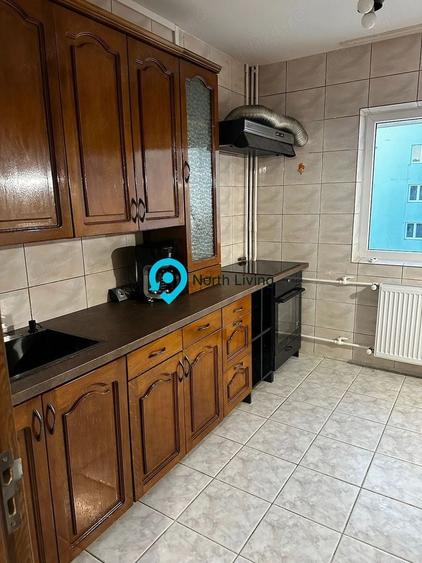 Apartament cu 3 camere decomandat în Nerva Traian