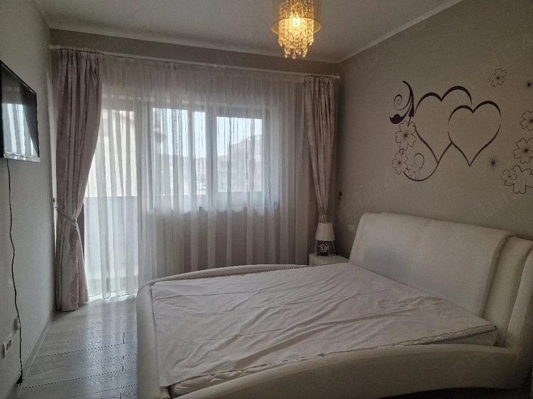 Apartament cu 3 camere decomandat în Dumbrăvița