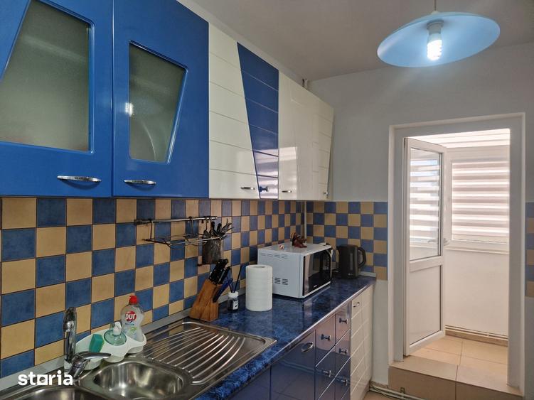 Apartament cu 3 camere decomandat în Peneș Curcanul