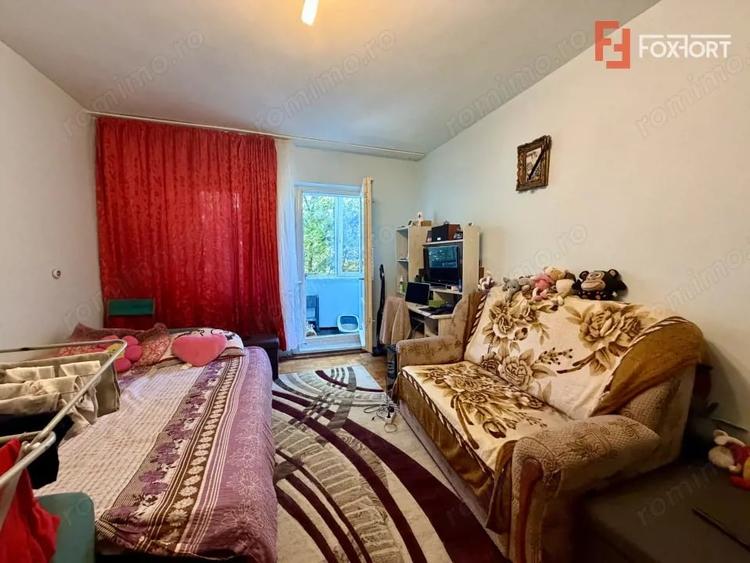 Apartament cu 2 camere decomandat în Lipovei