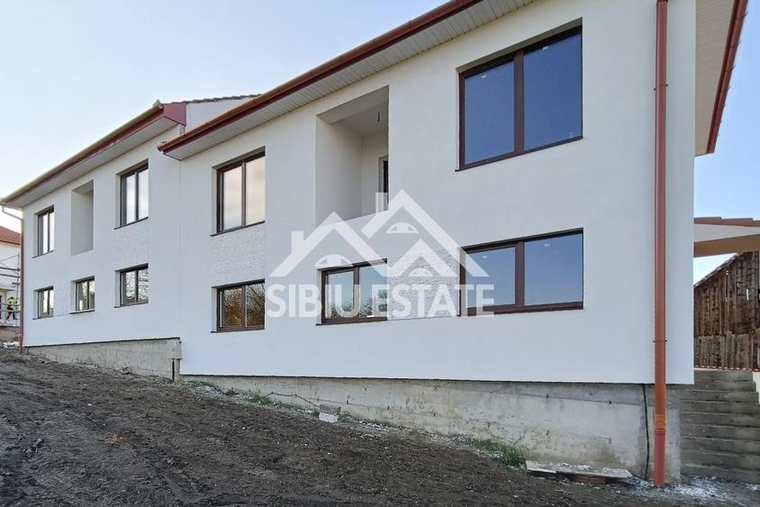 Duplex cu 4 camere cu Canalizare în Șura Mică