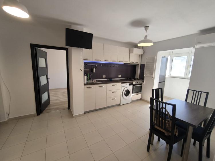 Apartament cu 2 camere semidecomandat în Fizicienilor