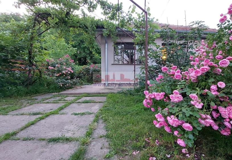 Casă individuală cu 3 camere cu Canalizare în Siliștea Snagovului