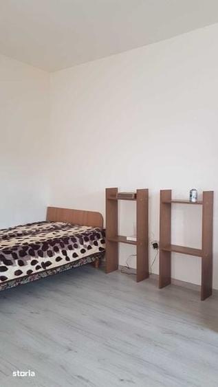 Garsonieră decomandată în Traian