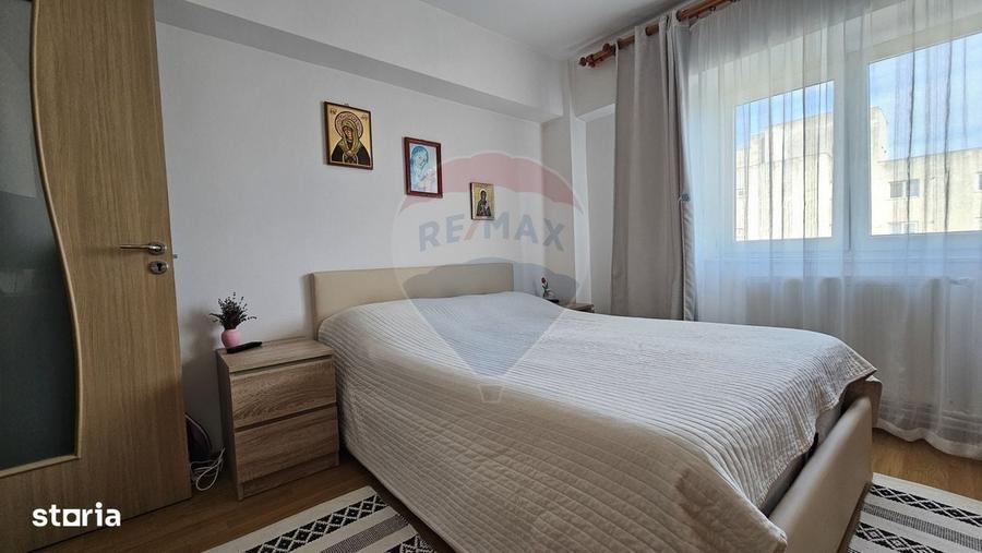 Apartament cu 3 camere decomandat în Burdujeni