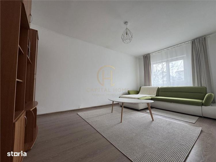 Apartament cu 3 camere decomandat în Nicolina