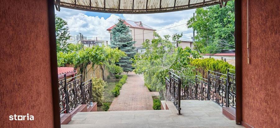 Casă cu 7 camere cu Piscina în Ferentari