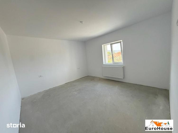 Casă cu 5 camere cu Teren 400 Mp în Bărăbanț