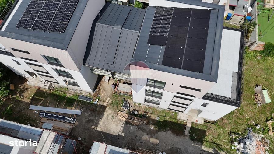 Casă cu 8 camere cu Teren 300 Mp în Gara de Nord