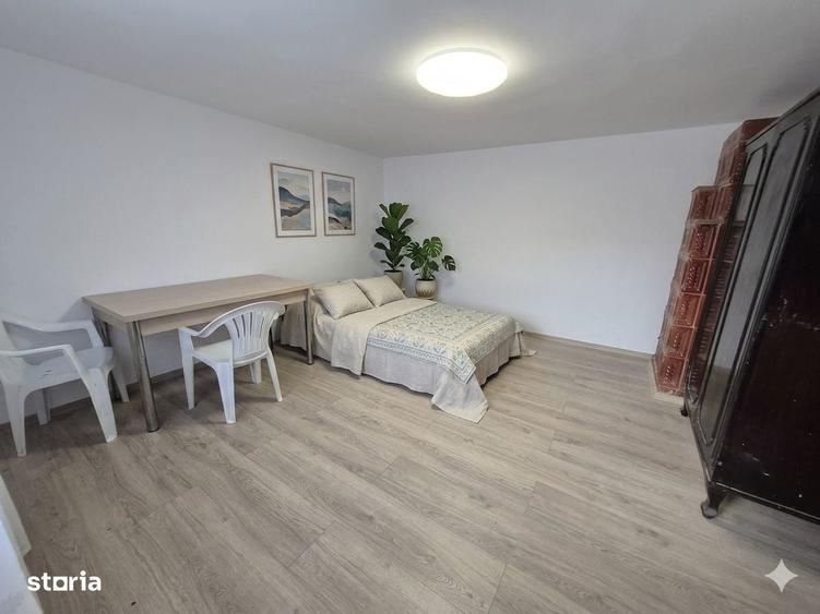 Casă cu 2 camere cu Teren 330 Mp în Cleja