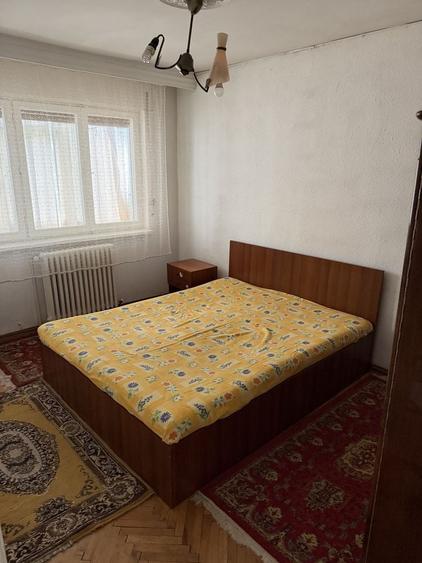 Apartament cu 2 camere semidecomandat în Mărăței