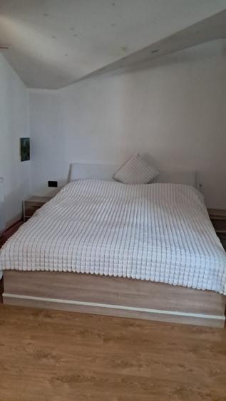 Casă cu 4 camere semidecomandat în Uiasca