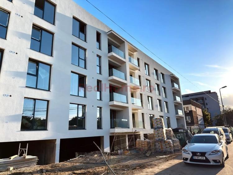 Apartament cu 3 camere decomandat în 1 Decembrie 1918