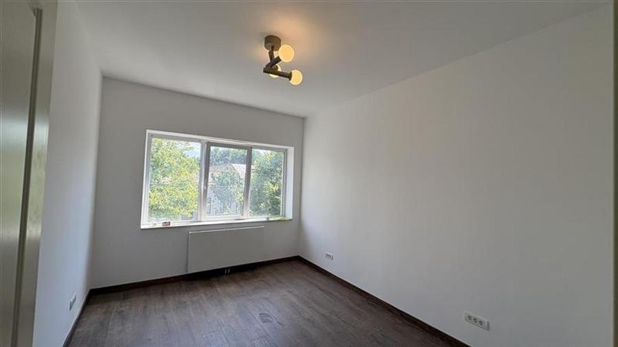 Inchiriere apartament ideal birou 3 camere decomandate renovat in Centru- zona R - 10