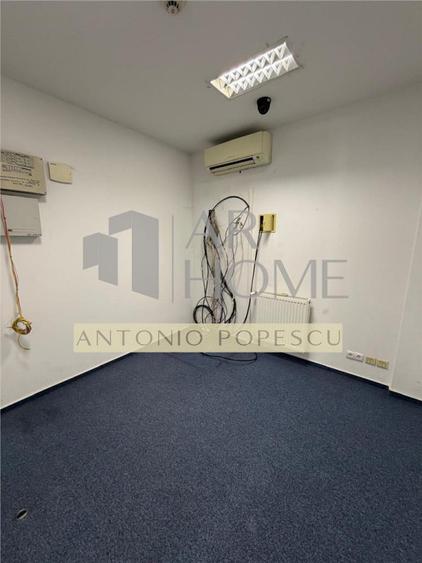 Spațiu comercial, de 144 mp, în Malu Roșu
