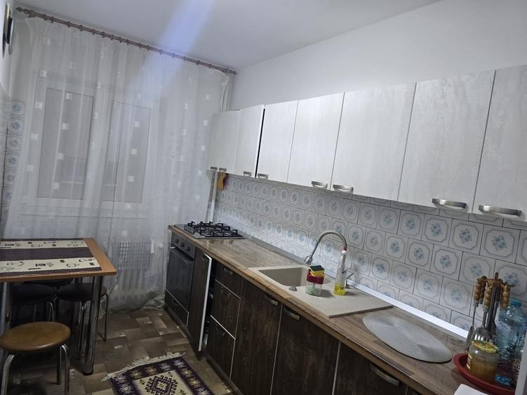 Apartament cu 2 camere decomandat în Doamna Ghica