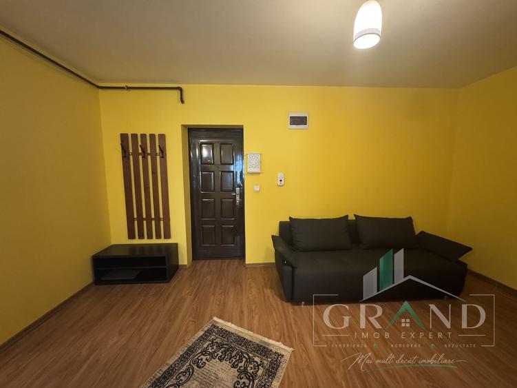 Apartament cu 2 camere semidecomandat, mobilat în Iris