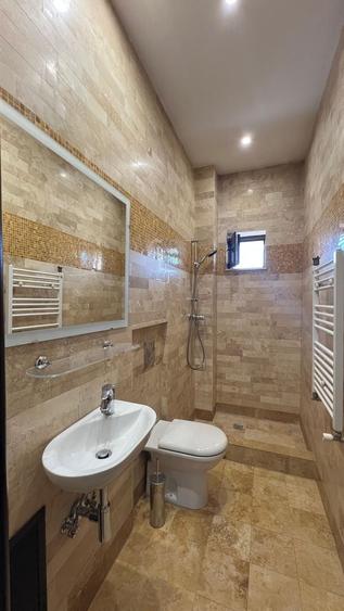 Apartament cu 5 camere decomandat în Kiseleff