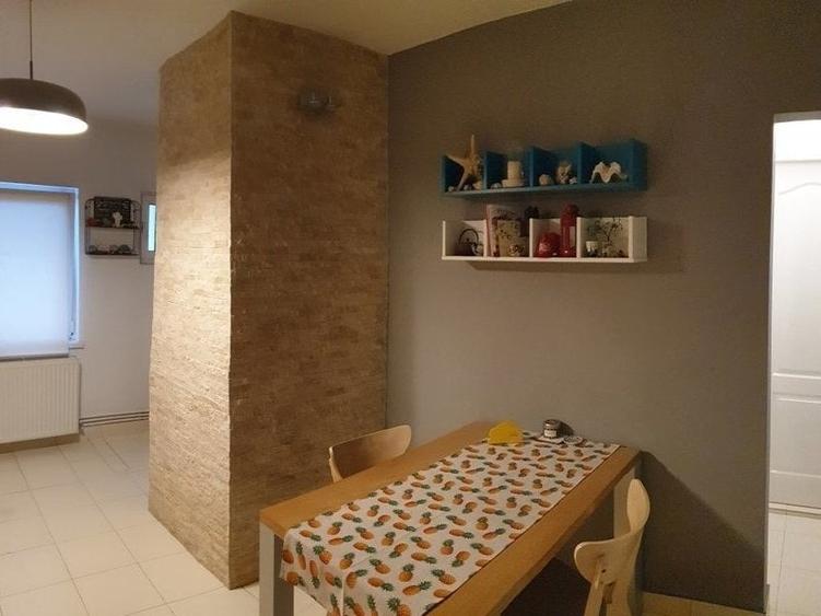 Apartament cu 2 camere decomandat în Palat
