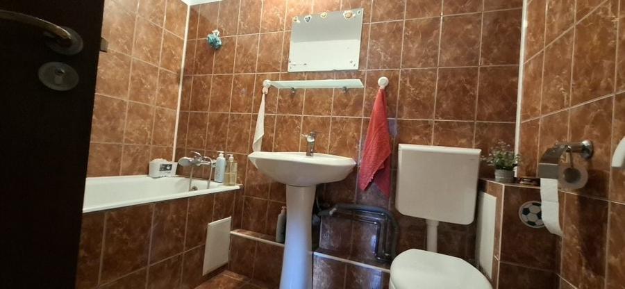 Apartament cu 2 camere decomandat în Crângași