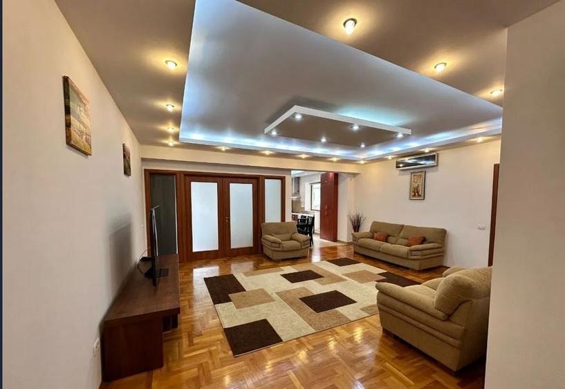 Apartament cu 3 camere semidecomandat, mobilat în Herăstrău — fotografia 1