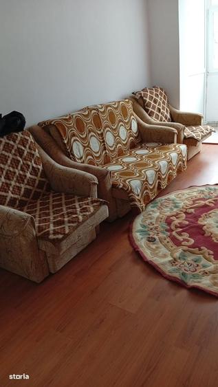 Apartament cu 3 camere decomandat în Sud