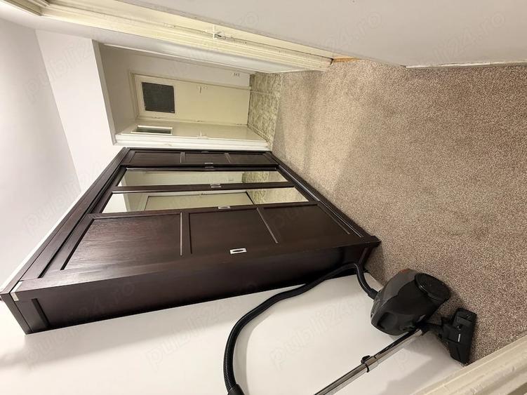 Apartament cu 3 camere semidecomandat în Balta Albă