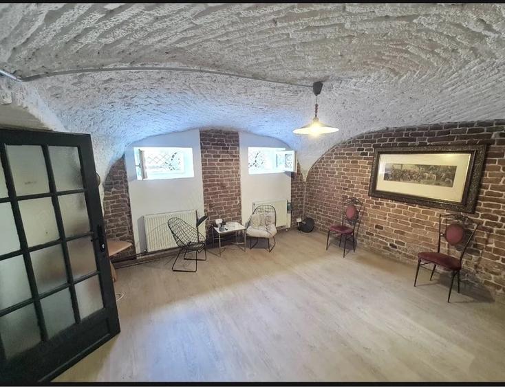Spațiu comercial, de 35 mp, în Fabric
