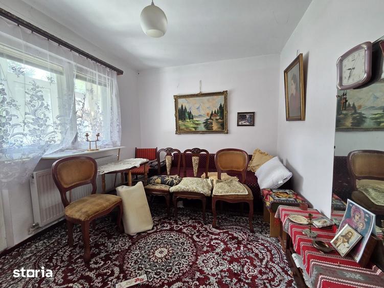 Casă cu 5 camere cu Teren 364 Mp în Central