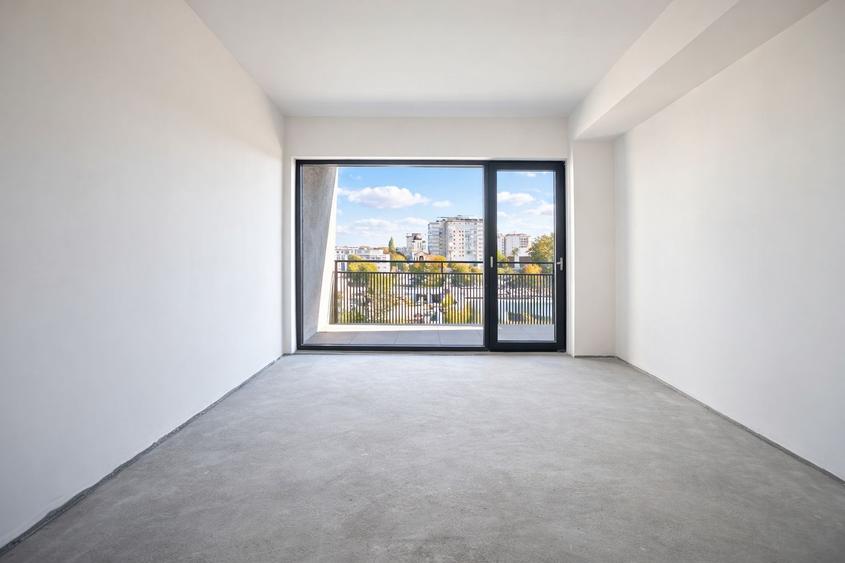Apartament cu 3 camere decomandat în Delfinariu
