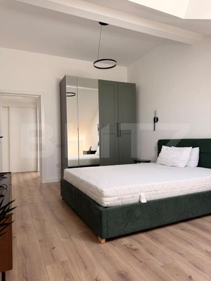 Apartament cu 3 camere semidecomandat, mobilat în Florești