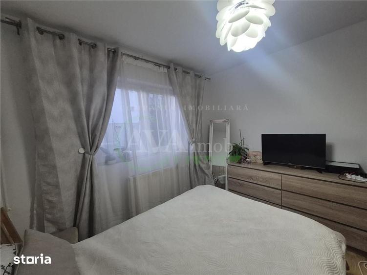 Apartament cu 3 camere semidecomandat în Bârsănești