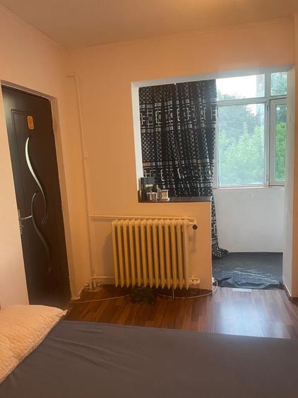 Apartament cu 2 camere decomandat în Desa
