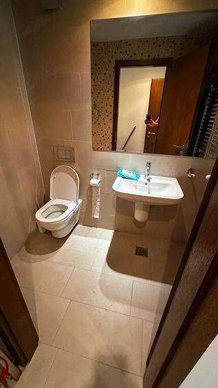 Apartament cu 4 camere decomandat în Faleza Nord