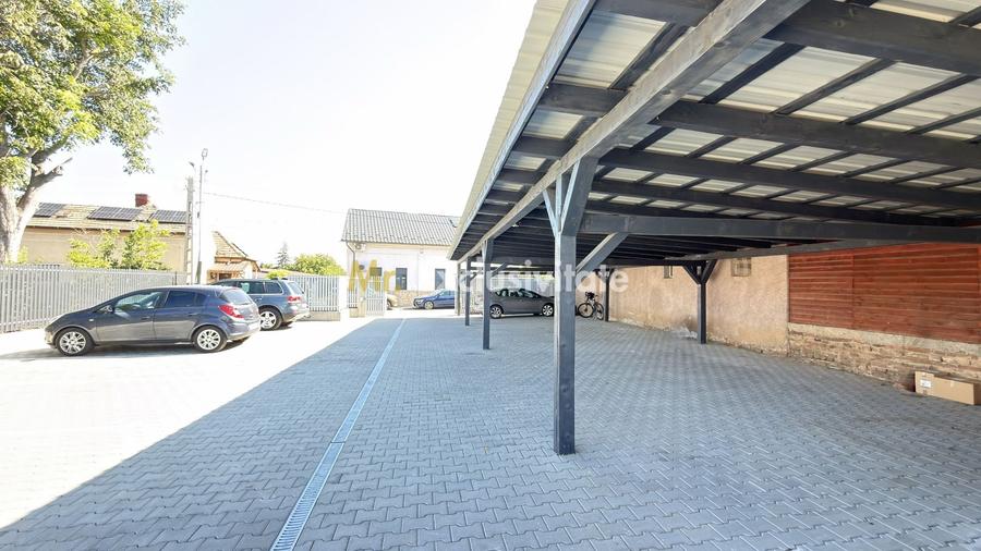 Apartament cu 3 camere semidecomandat în Sud-Vest
