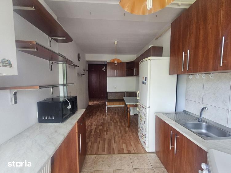 Apartament cu 2 camere decomandat în Burdea
