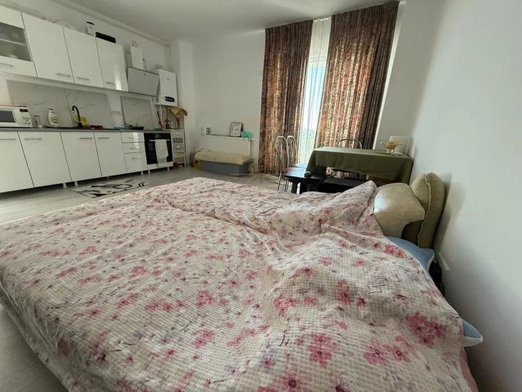 Apartament cu 2 camere semidecomandat, mobilat în Păcii