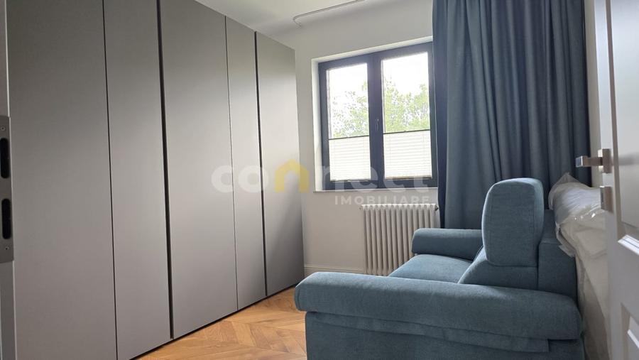 Apartament de închiriat | 4 camere, 2 băi | Central, zona UMF - 7
