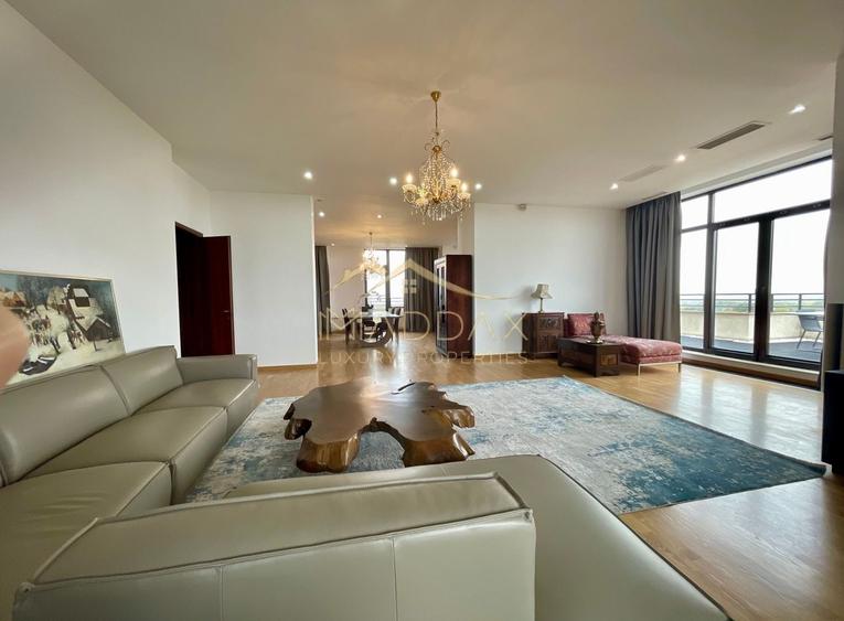Apartament cu 4 camere, mobilat în Pipera