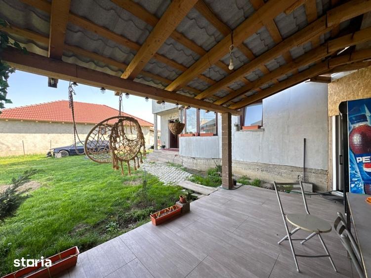 Casă cu 4 camere decomandat cu Teren 1482 Mp în Nojorid