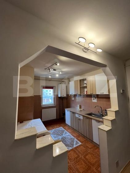 Apartament cu 4 camere decomandat, mobilat în Câmpia Turzii