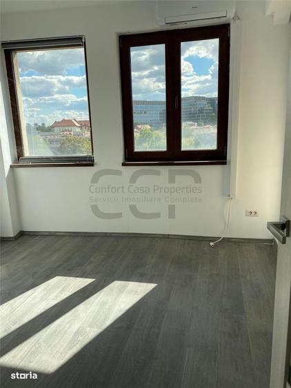 Apartament cu 3 camere în Tineretului