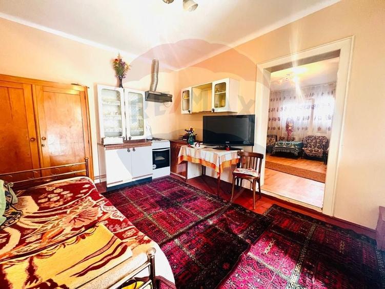 Casă individuală cu 4 camere cu Teren 1672 Mp în Horia