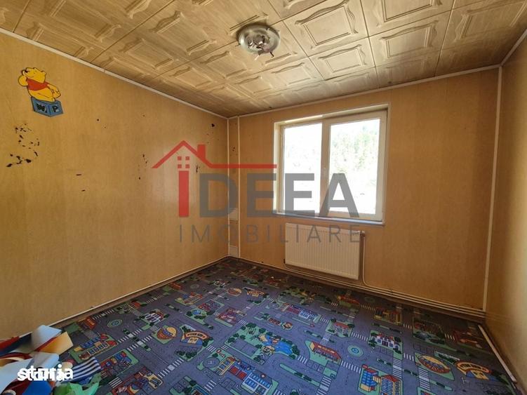 Apartament cu 4 camere semidecomandat în Central