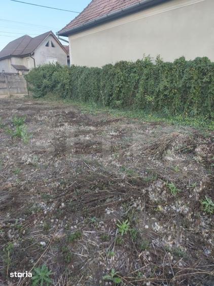 Casă cu 2 camere cu Teren 1133 Mp în Central