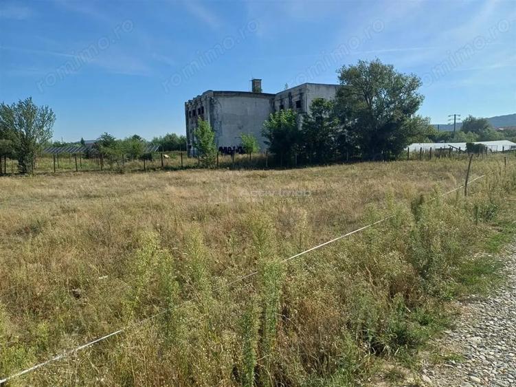 Teren de 9000 mp, în Central