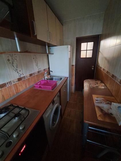 Apartament cu 2 camere semidecomandat în Șcheia
