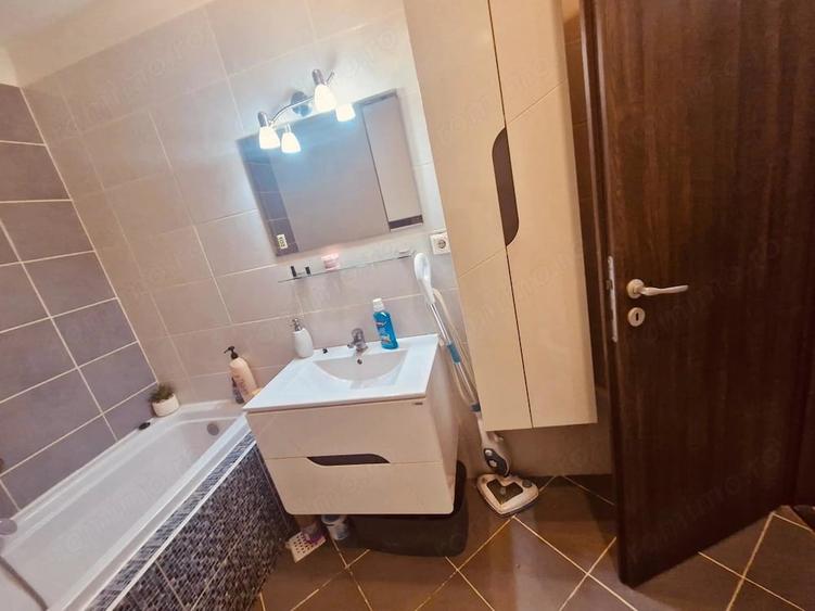 Soarelui. 3 camere. Decomandat. Mobilat si utilat. Terasa mare - 9